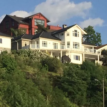 White Eagle By The Fjord Apartment